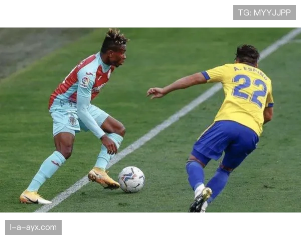 乌加特 vs 坎特：扫荡覆盖能力谁更强