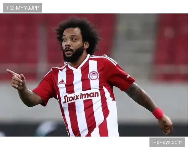 马塞洛与阿尔维斯在边后卫位置上的传球分布出现分散趋势