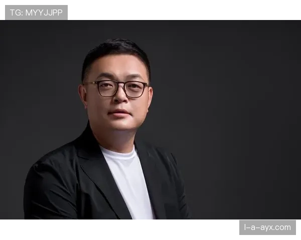 高磊家的狗都比你我活得精致